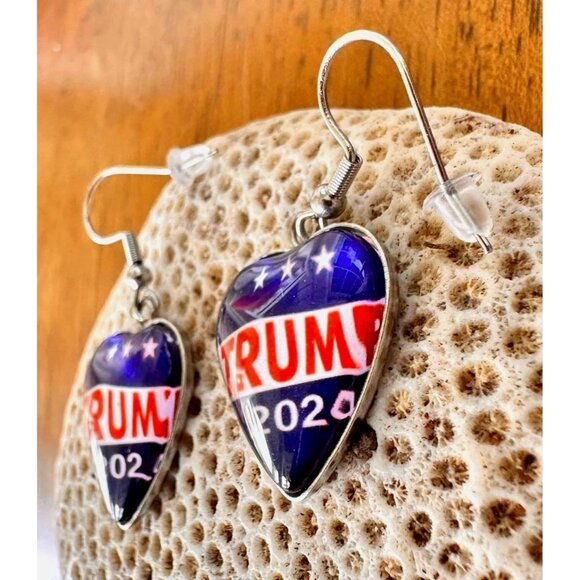 Trump 2024 MAGA Earrings Patriotic New Heart Shaped Dangle Hooks Electi… - Picture 10 of 12
